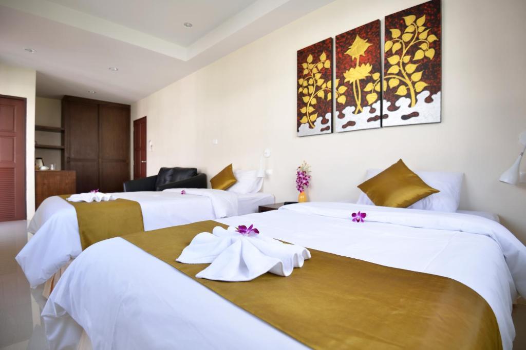 At Kamala Hotel Room photo